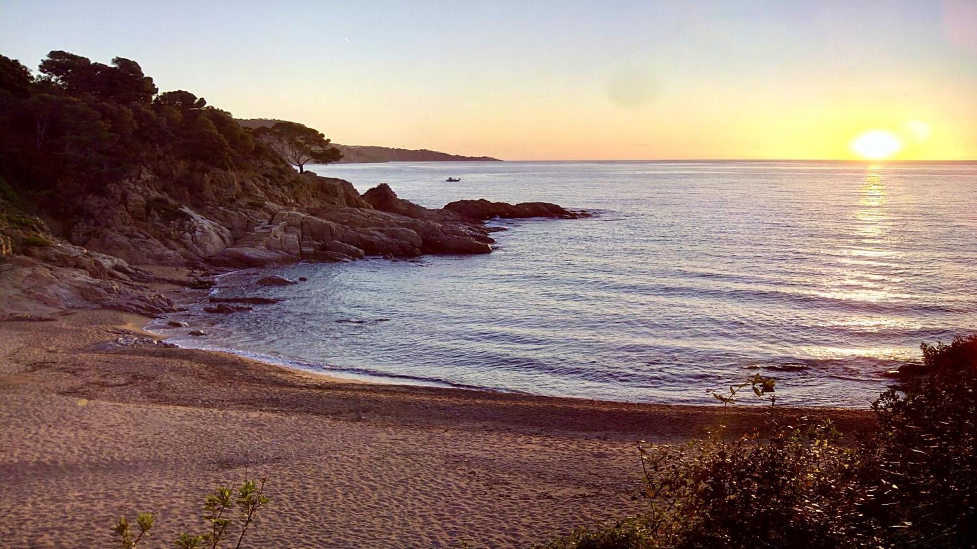 ⭑ Sea views + private beach. What else? ⭑ Tossa de Mar Kültér fotó